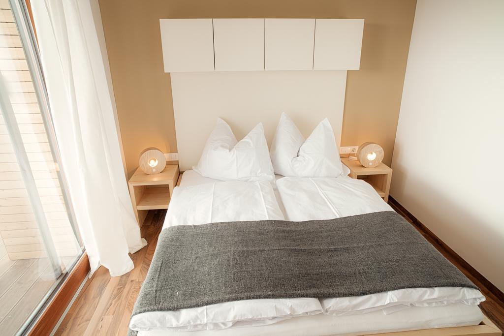 Weingarten-Resort Unterlamm Loipersdorf - Adults Only Room photo